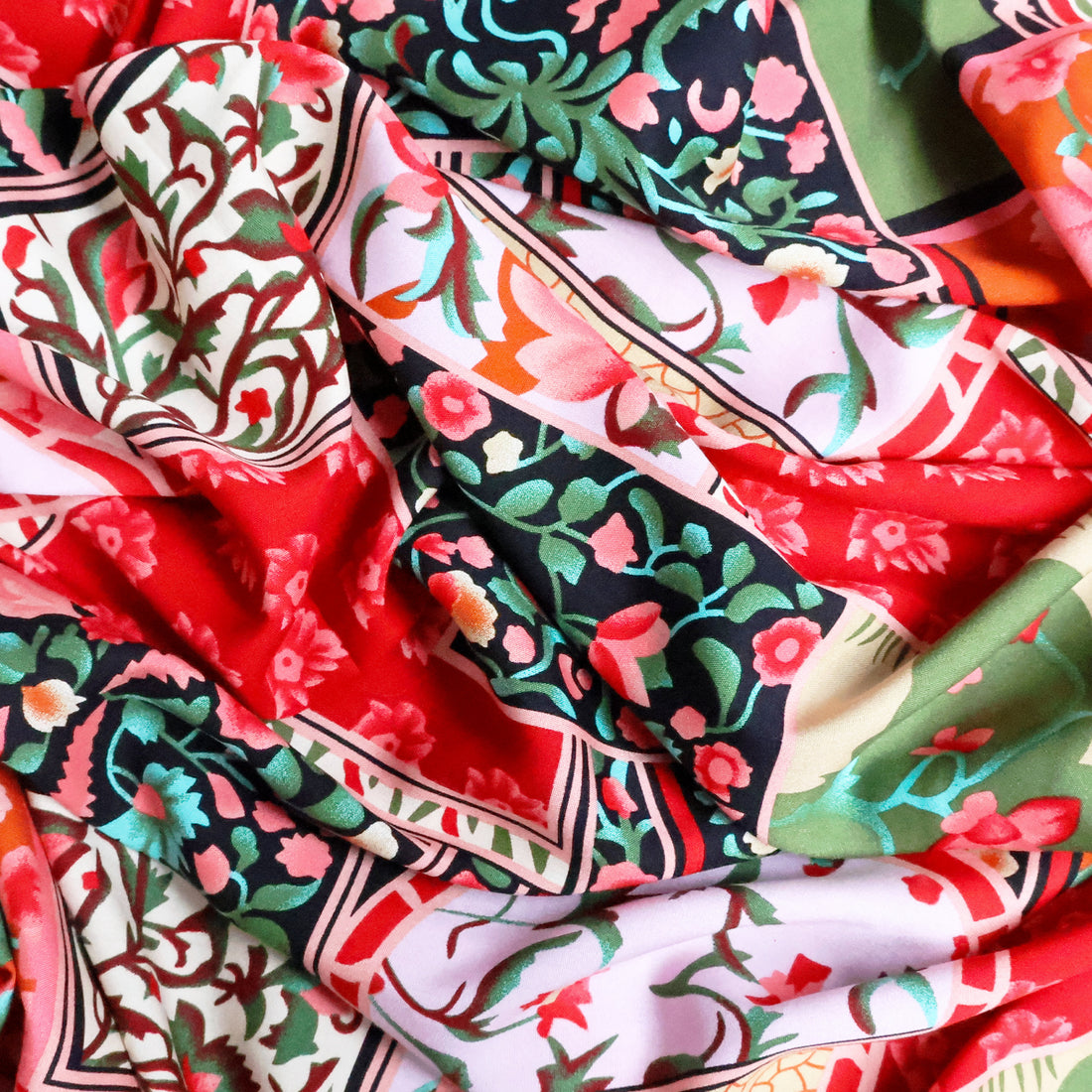 Designer Rayon - Patchworks Red - 145cm