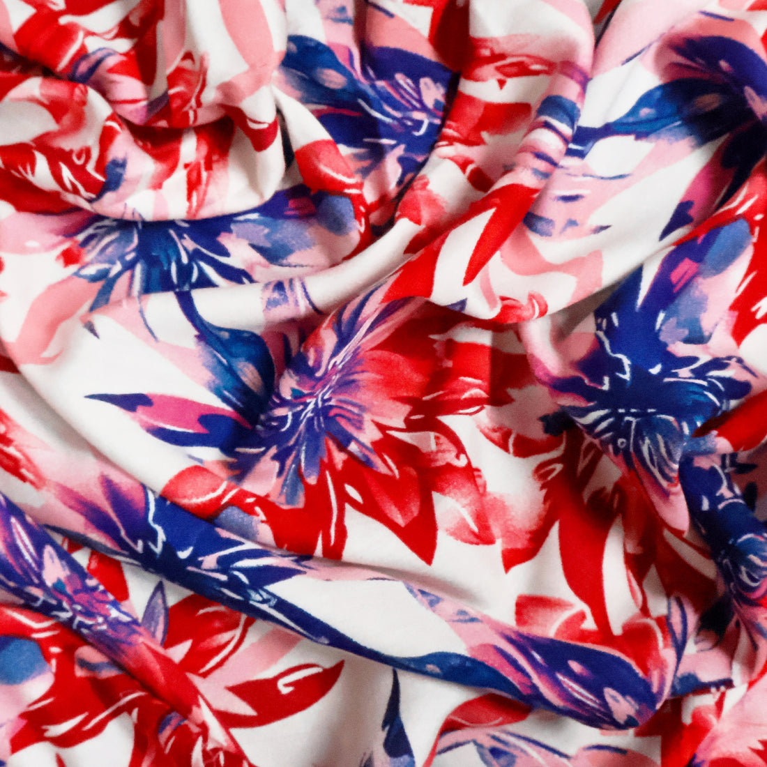 Designer Rayon - Lumi Red - 145cm